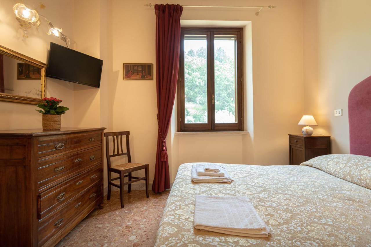 Agriturismo Villa Val D'Olivi Capodacqua  Kültér fotó