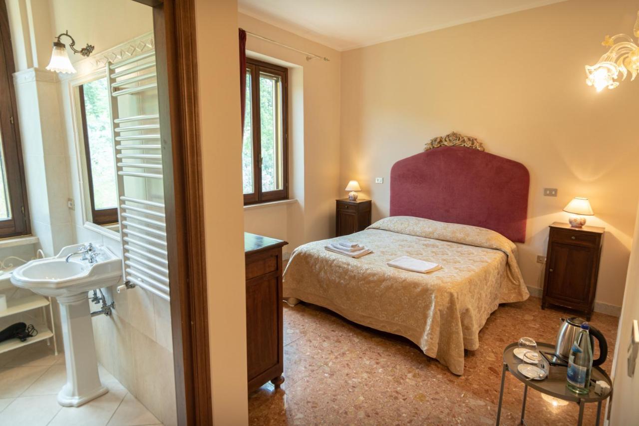 Agriturismo Villa Val D'Olivi Capodacqua  Kültér fotó