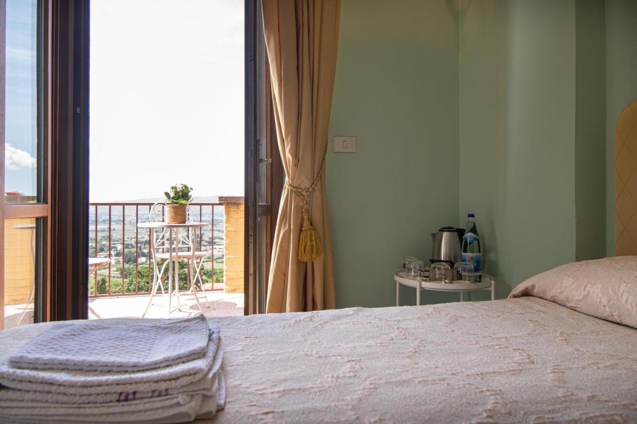 Agriturismo Villa Val D'Olivi Capodacqua  Kültér fotó