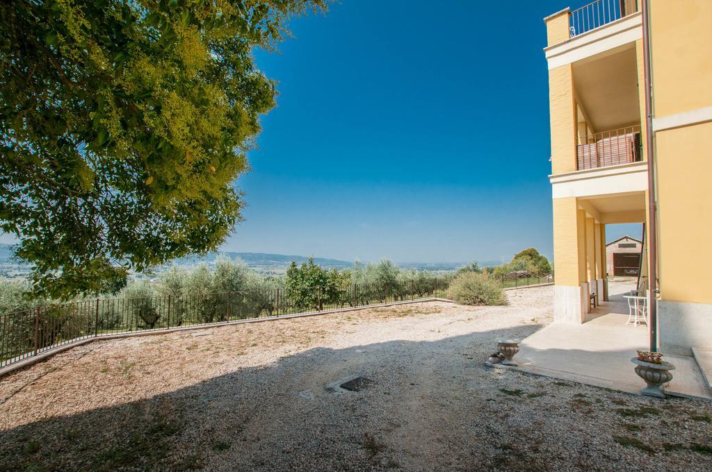 Agriturismo Villa Val D'Olivi Capodacqua  Kültér fotó