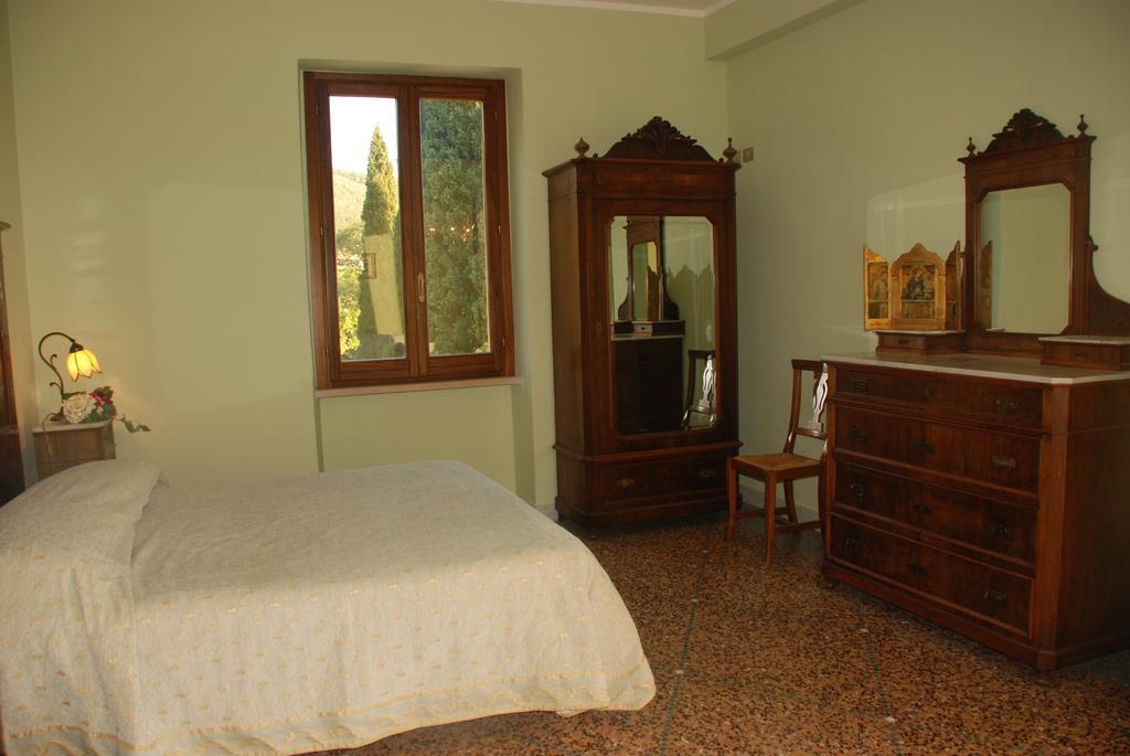 Agriturismo Villa Val D'Olivi Capodacqua  Kültér fotó